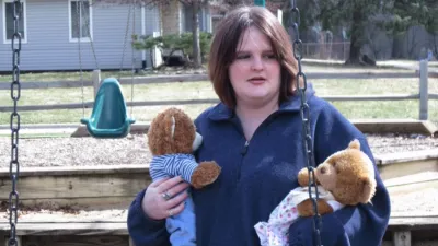 thumbnail - S2:E4 Gas Sniffer/Teddy Bear Obsession