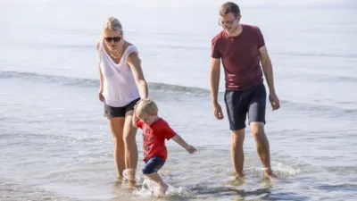 thumbnail - S2:E11 Greece is the Word