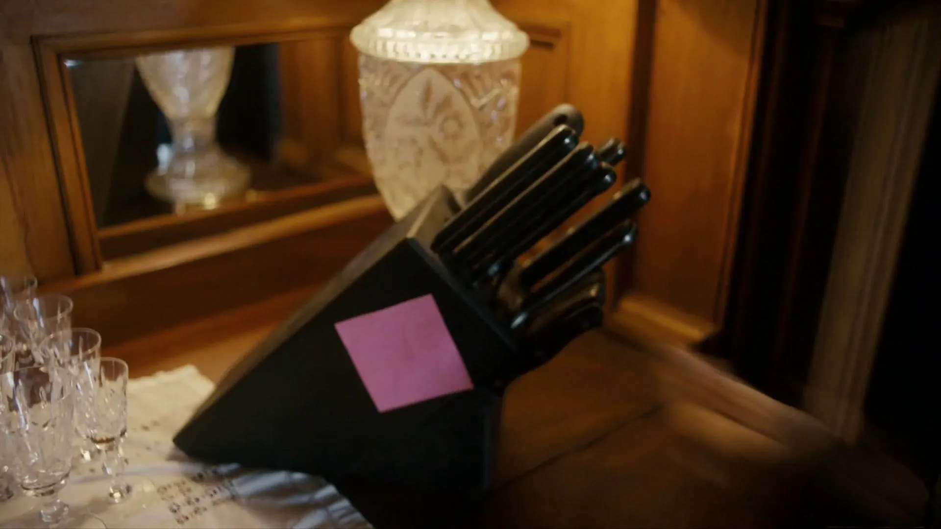 thumbnail - S3:E4 A Family Thing