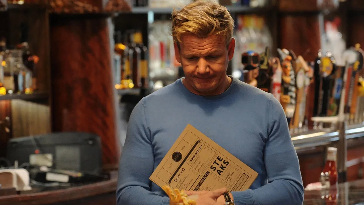 thumbnail - S3:E5 Lakeview Hotel