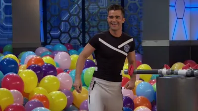 thumbnail - S4:E15 One of Us