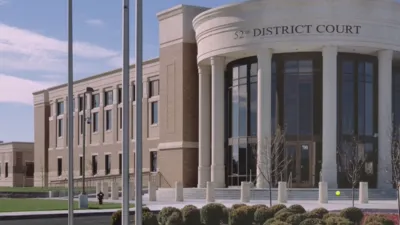 thumbnail - S8:E18 Court Cam - 818