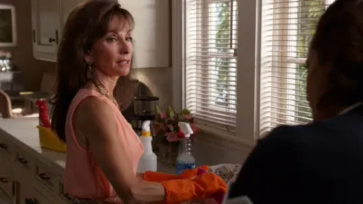 thumbnail - S4:E1 Once More Unto the Bleach