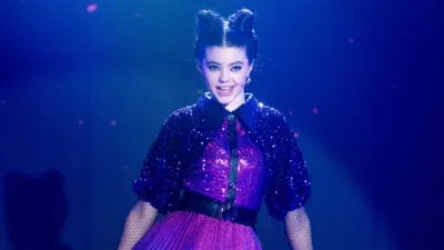 thumbnail - S1:E16 First Full Vampire