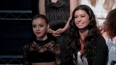 thumbnail - S2:E4 Vegas Show Stoppers