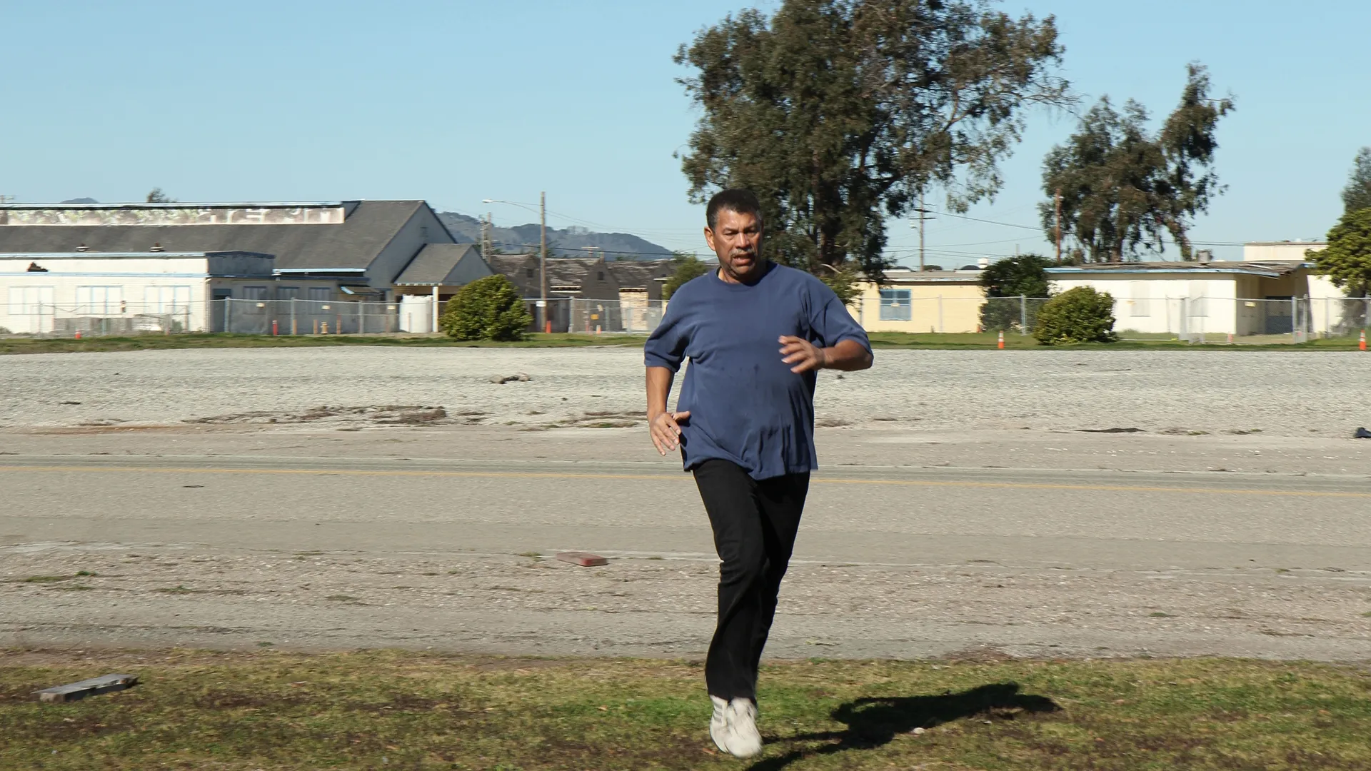 thumbnail - S3:E5 Got a Pen Pal