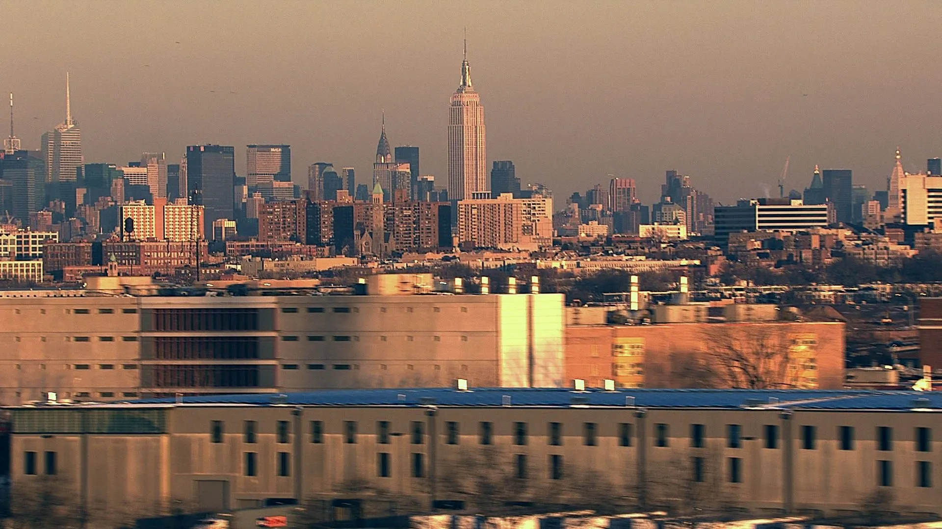 thumbnail - S6:E6 New Years Eve NYC