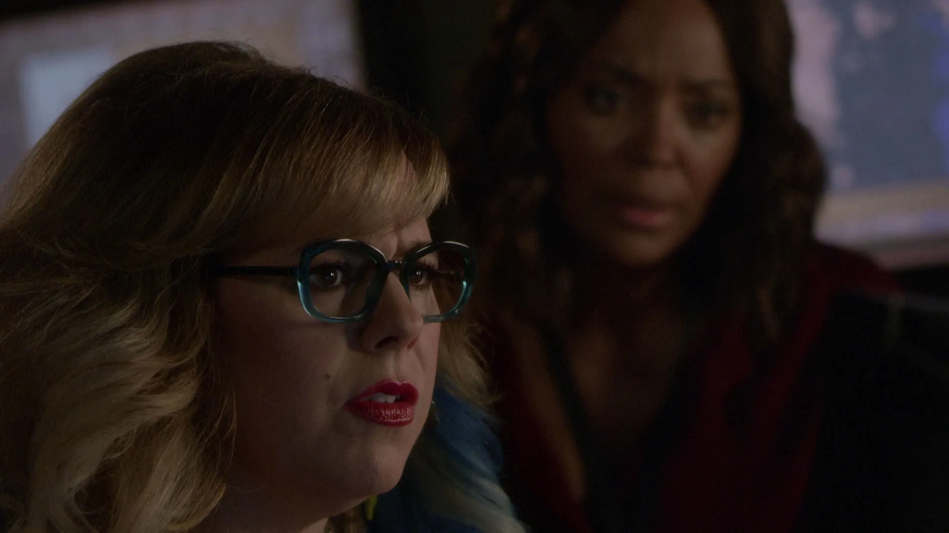 thumbnail - S15:E1 Under the Skin