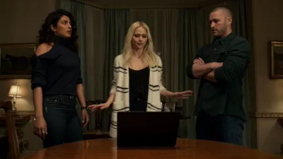 thumbnail - S3:E10 No Place is Home