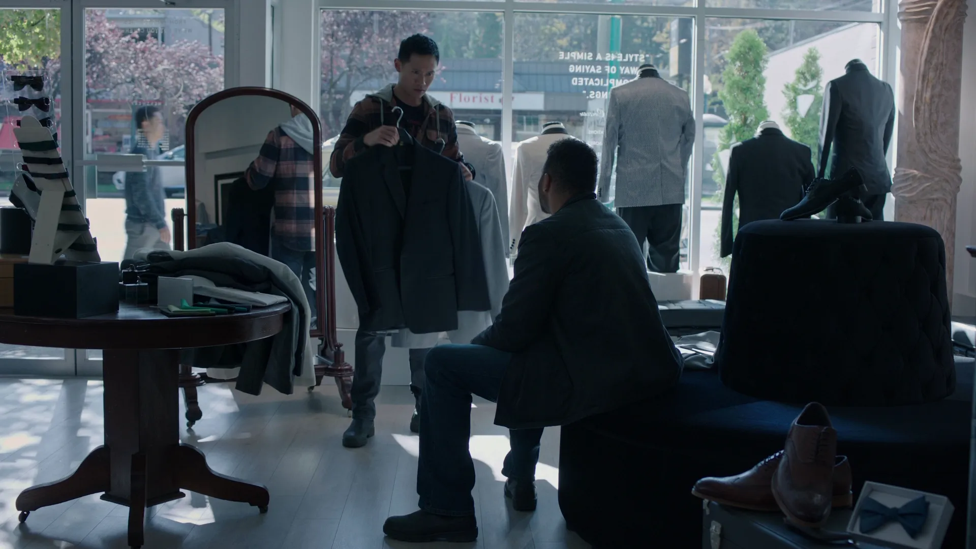 thumbnail - S3:E6 Island, The