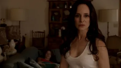 thumbnail - S4:E3 Ashes