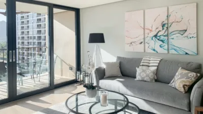 thumbnail - S14:E8 Unpacking for Good on Oahu