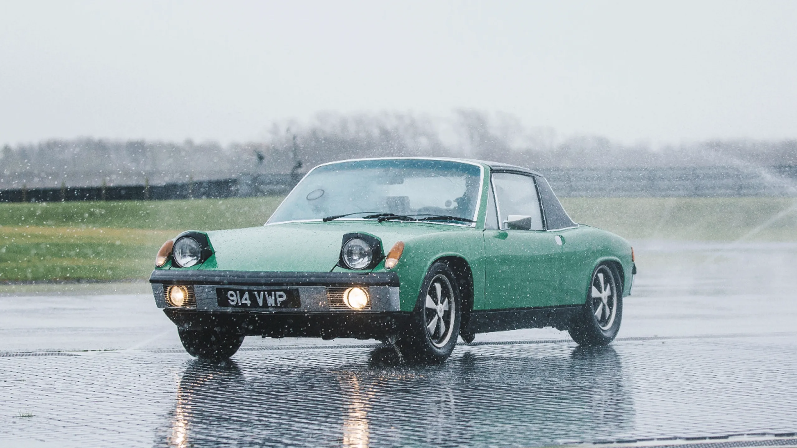 thumbnail - S2:E3 Sub Zero Porsche