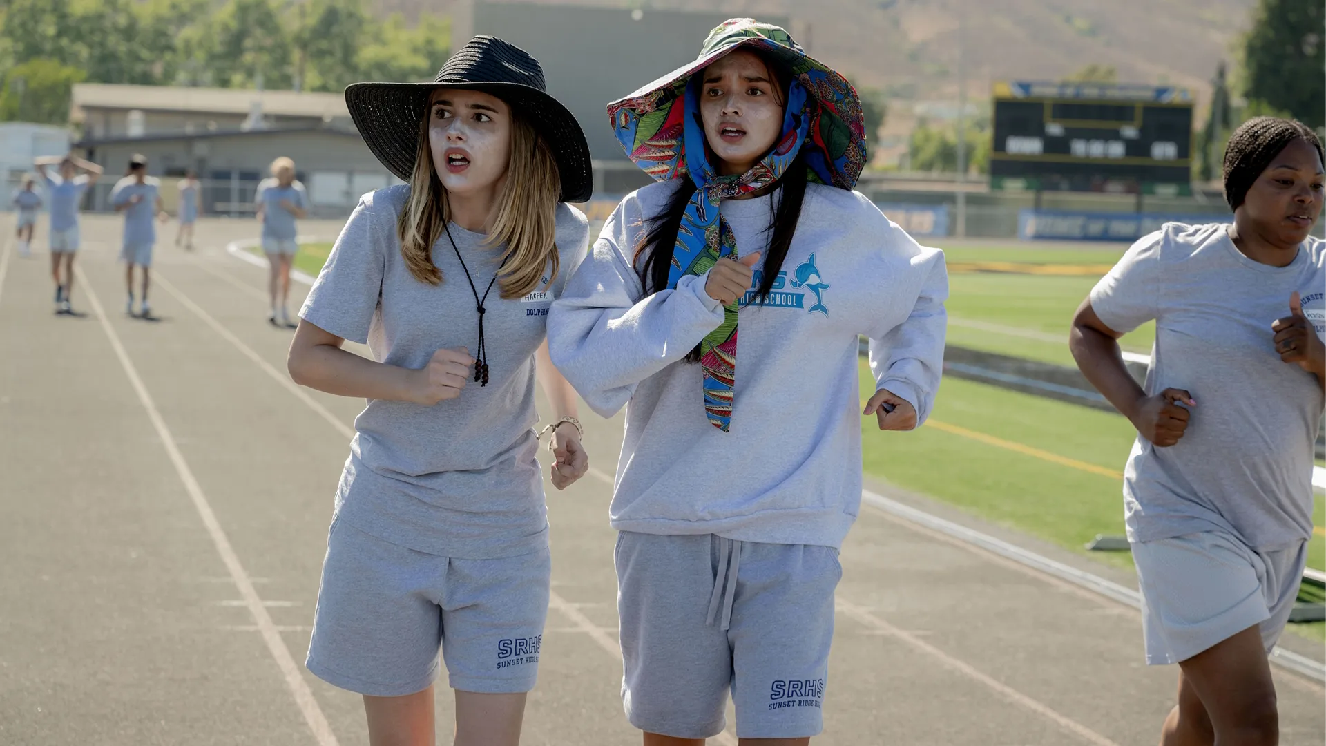 Julia Butters as Harper Coleman (left) and Sophia Hammons as Lily Davies (right)