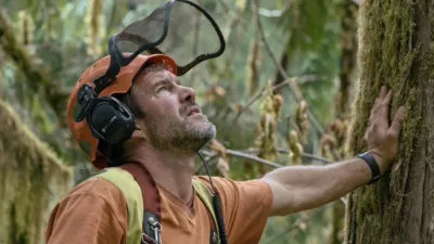 thumbnail - S1:E4 Fowl Play