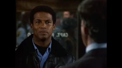 thumbnail - S7:E13 City of Refuse