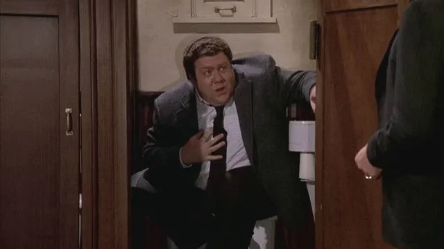 thumbnail - S3:E21 Executive's Executioner Hines