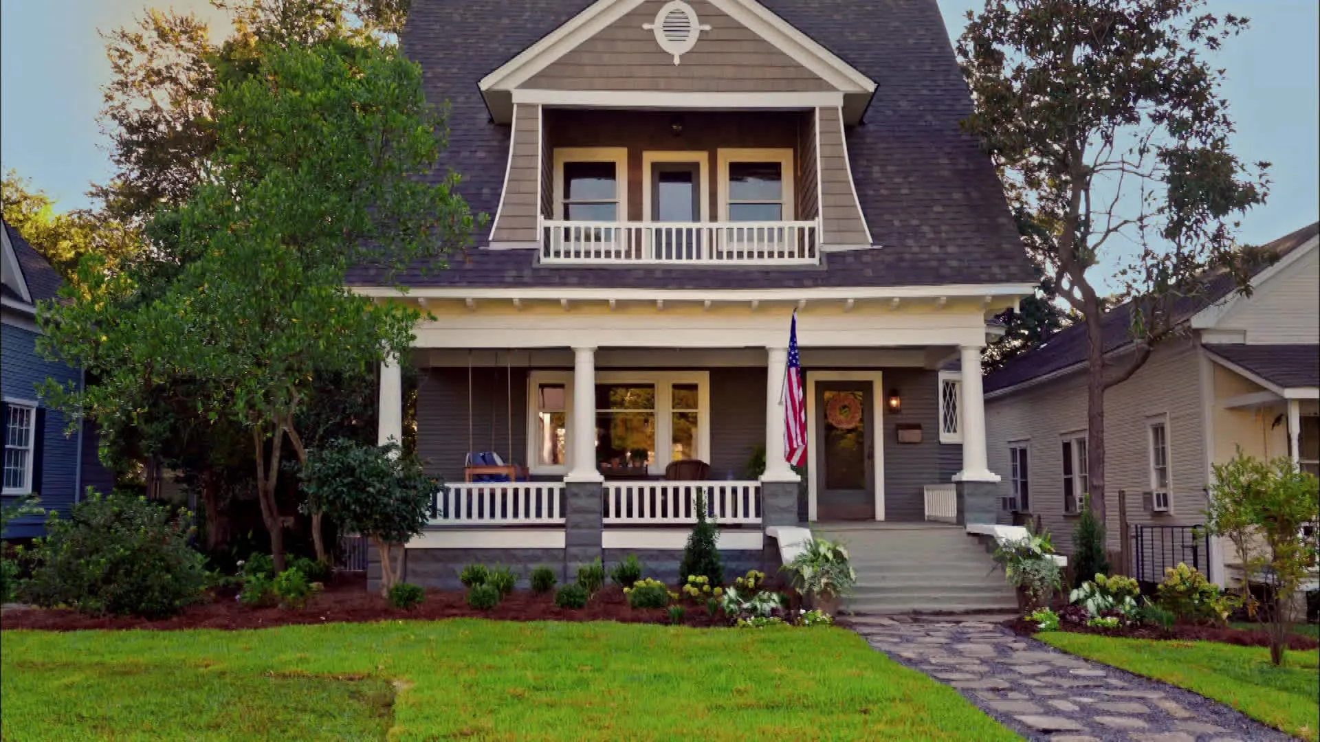 thumbnail - S2:E1 Home Town Holiday Special