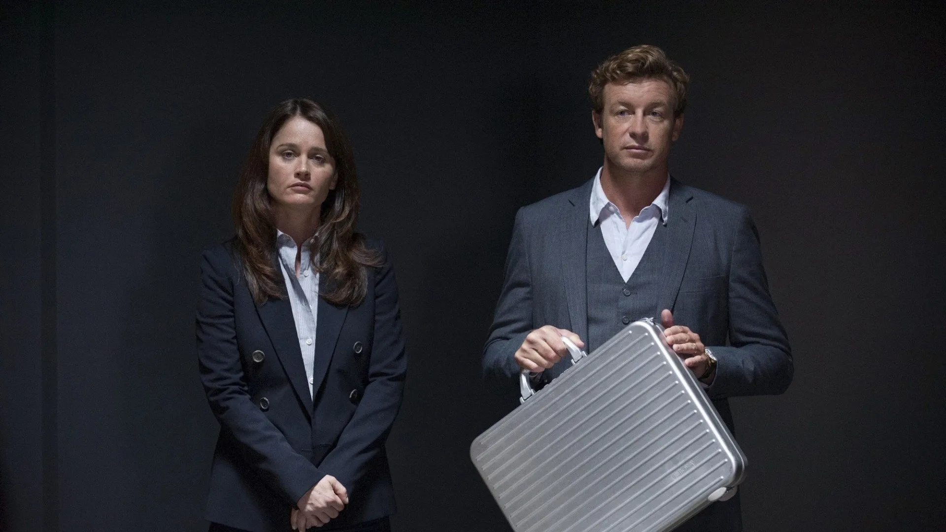 thumbnail - S7:E5 The Silver Briefcase