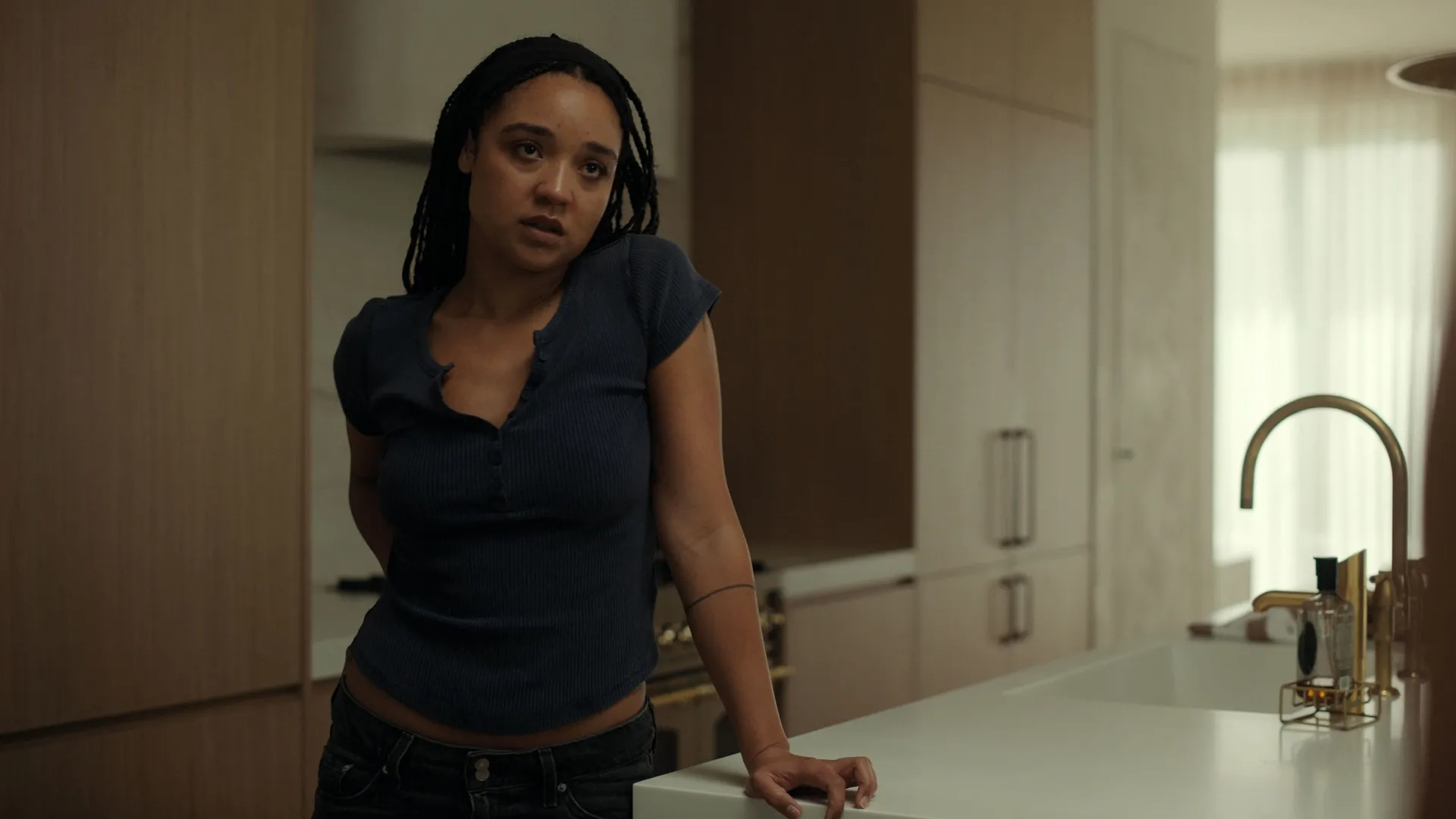 This image is an episode still from the series Watching You Season 1