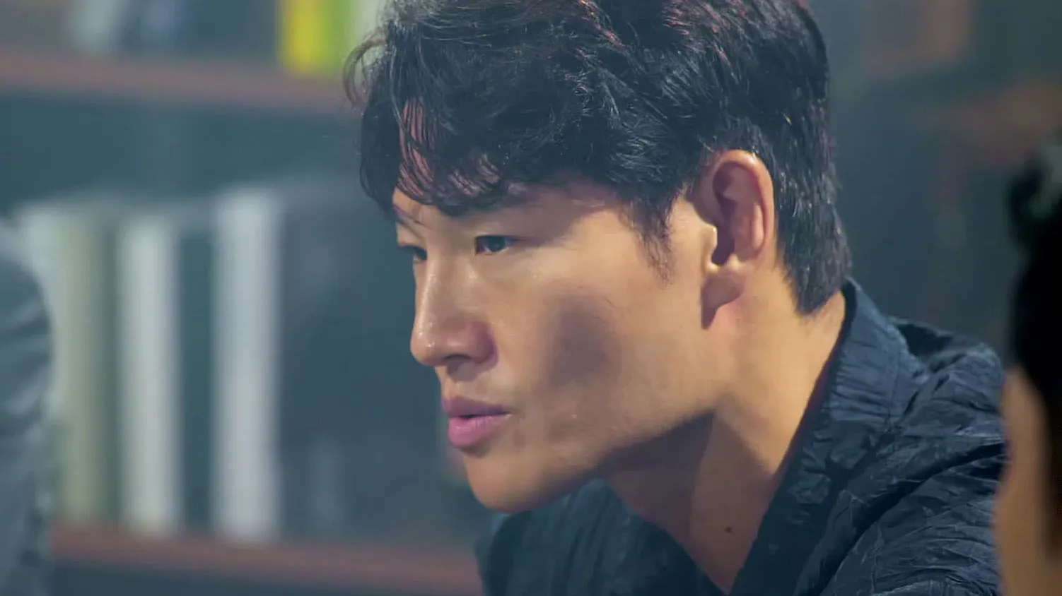 thumbnail - S1:E11 Lost Diamond: A Thief Among Us