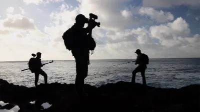 thumbnail - S2:E4 No Sudden Movements