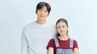 白浜夏凛（今田美桜）とイ・ユビン（チ・チャンウク）