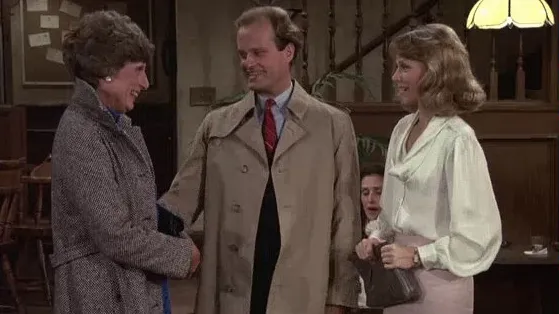 thumbnail - S3:E8 Diane Meets Mom