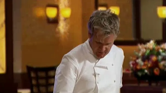 thumbnail - S3:E1 12 Chefs Compete
