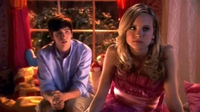 thumbnail - S1:E8 Dance Little Sister