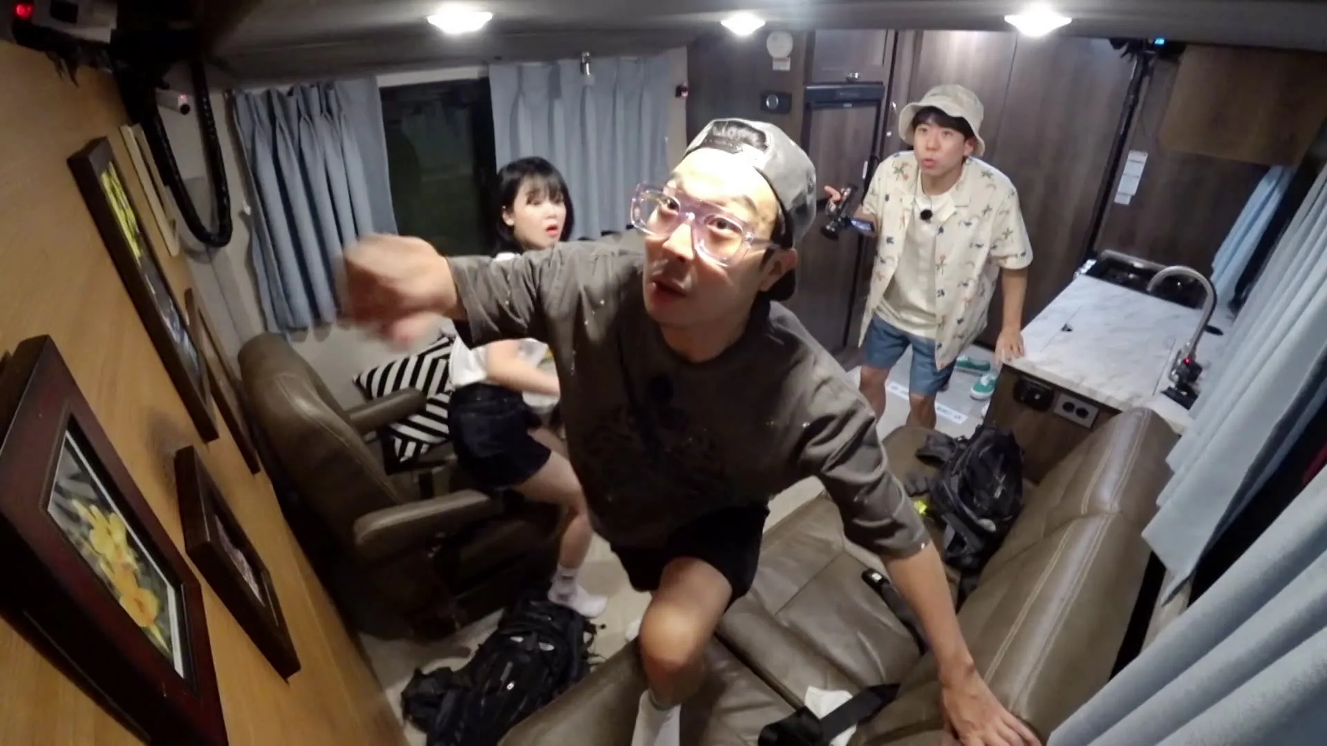 thumbnail - S1:E7 Welcome to Zombieland