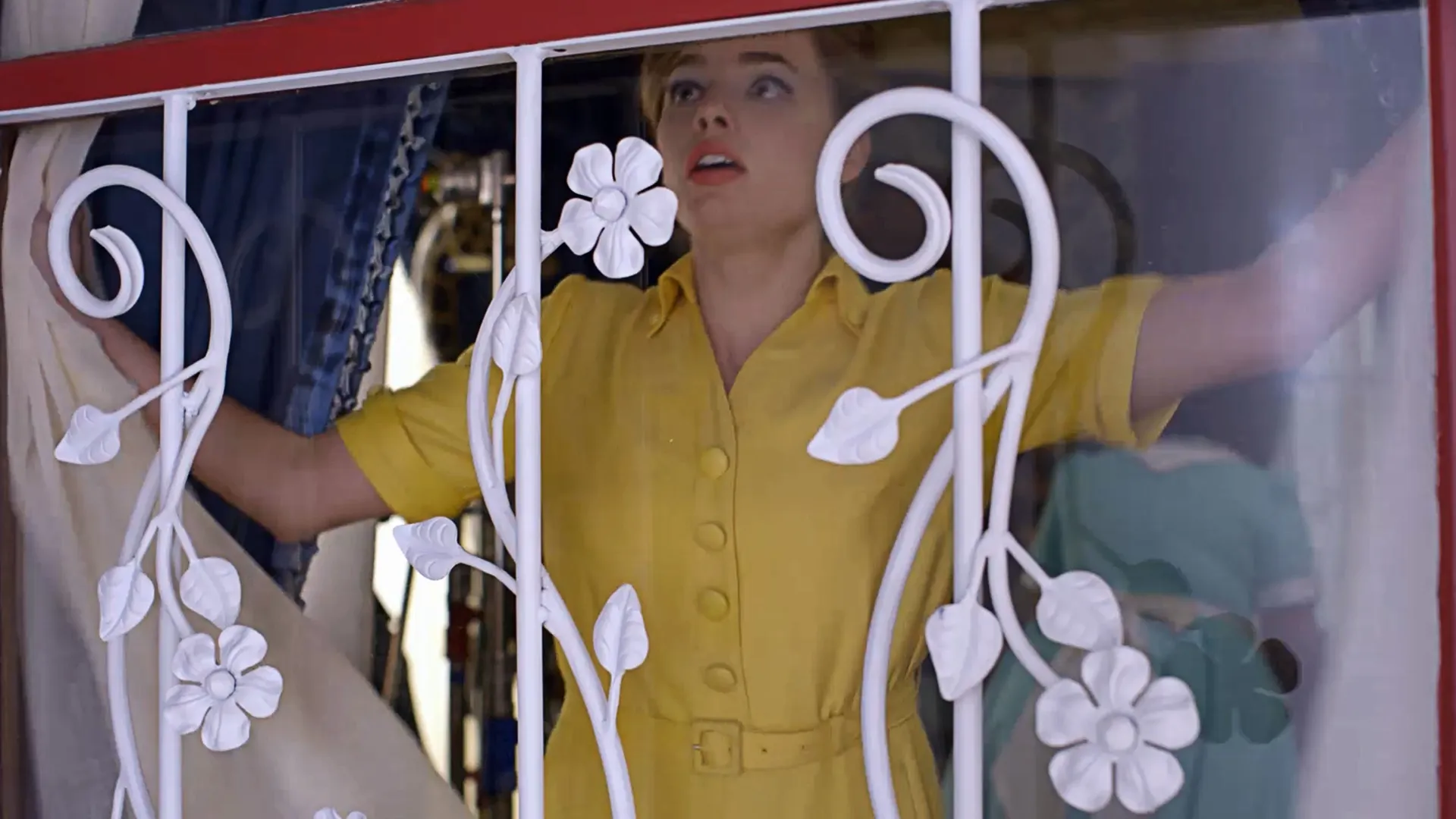 thumbnail - S2:E1 Dollhouse