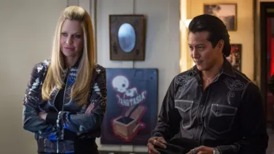 thumbnail - S7:E8 Almost Home