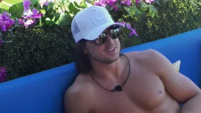 thumbnail - S3:E4 Episode 4