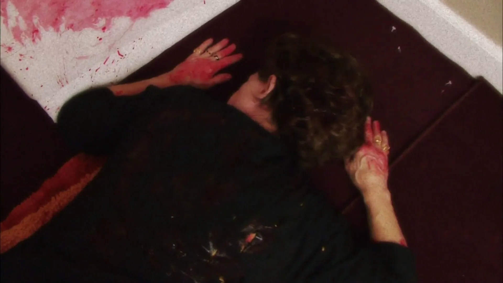 thumbnail - S1:E7 Millionaire's Murder