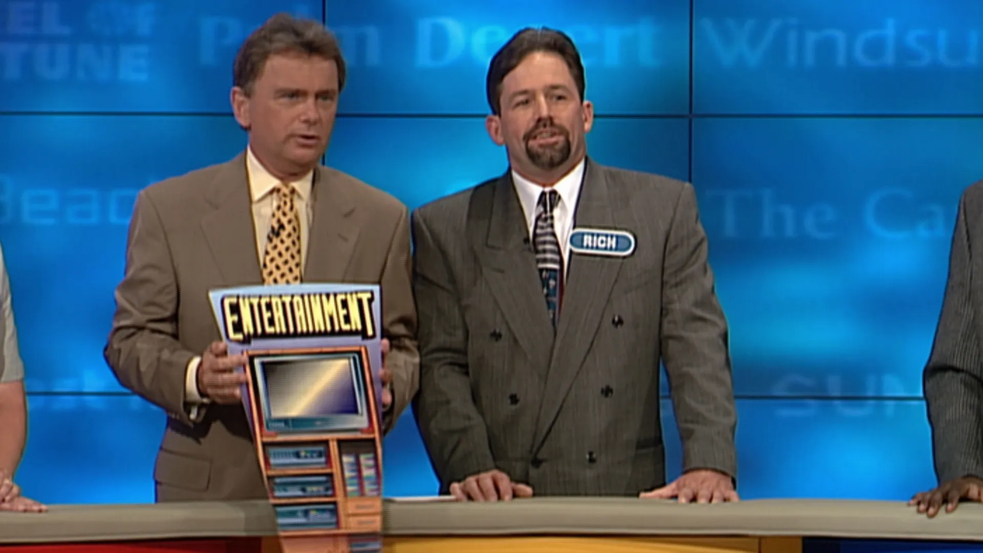 thumbnail - S17:E4 Wheel of Fortune- Endless Summer