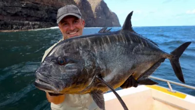 thumbnail - S2:E8 Close Call