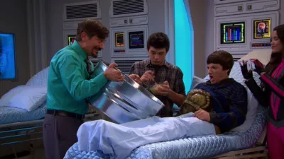 thumbnail - S2:E11 Oliver Hatches the Eggs