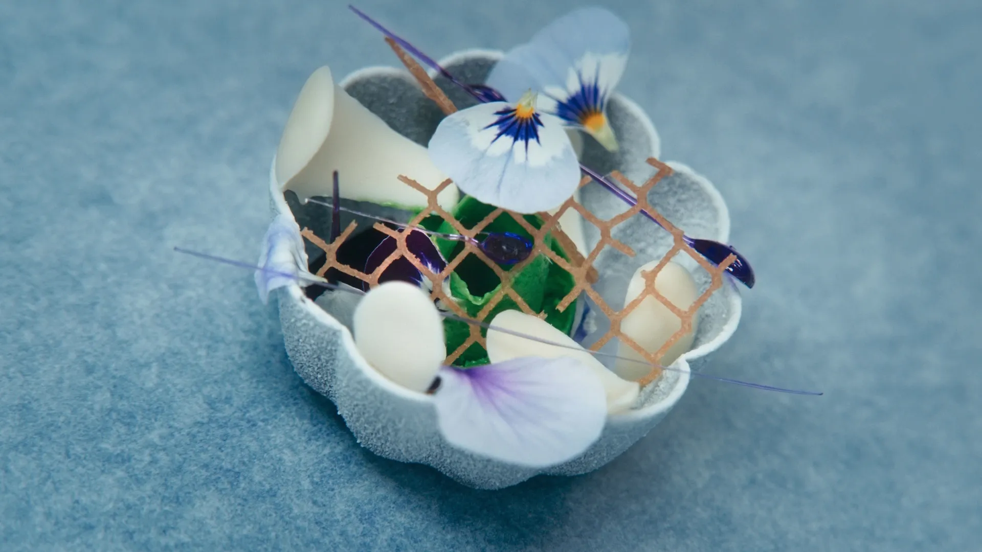 thumbnail - S4:E5 Replicants