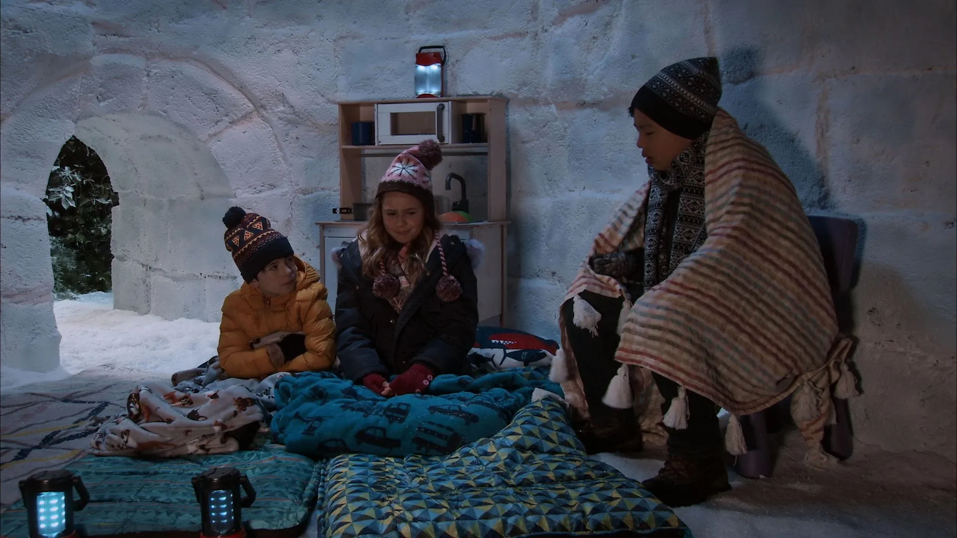 thumbnail - S2:E8 Would You Wrather Live In An Igloo?