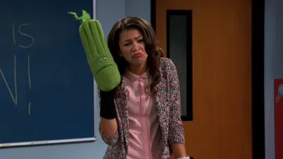 thumbnail - S3:E18 Opposites Attract It Up