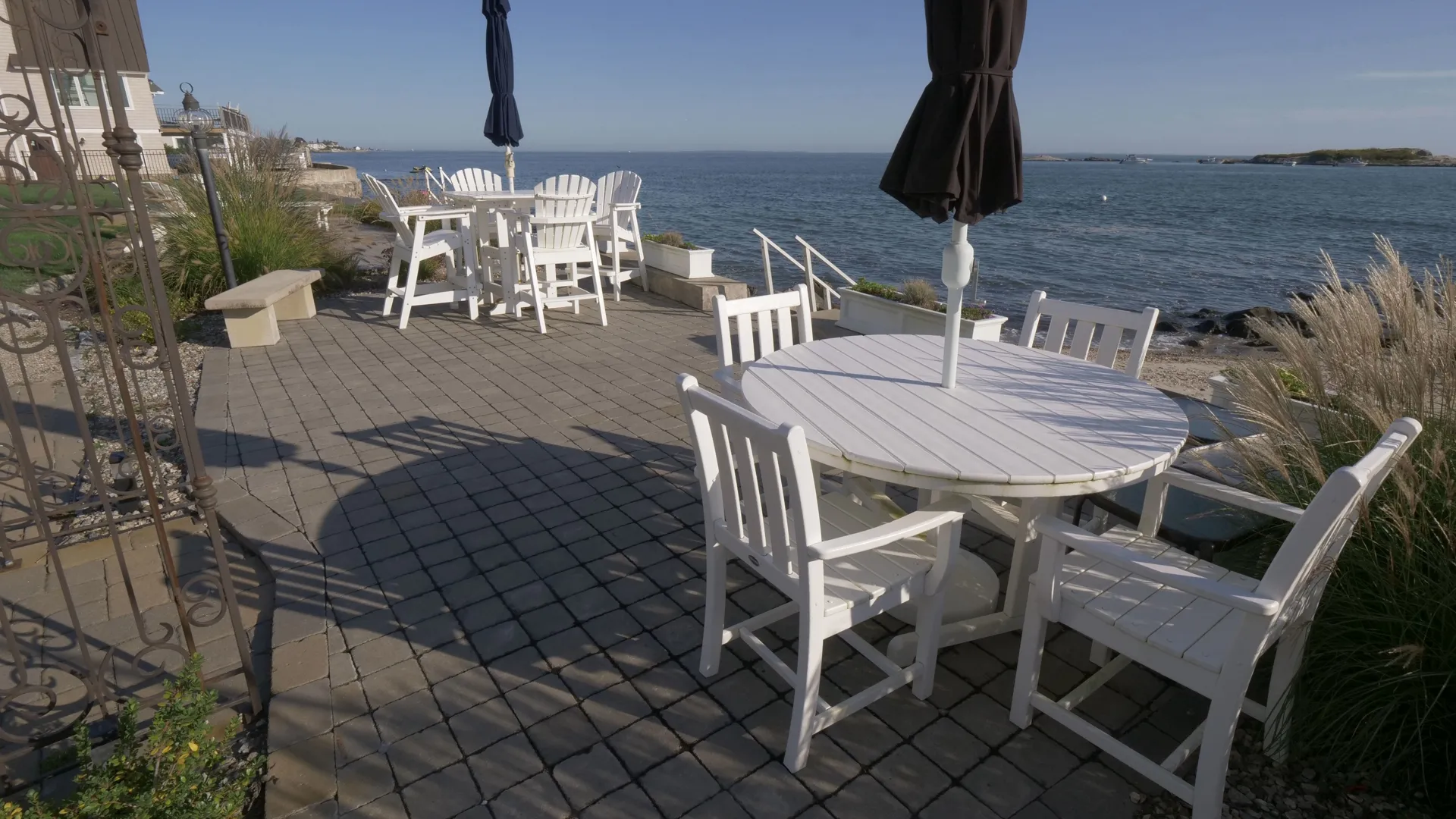 thumbnail - S7:E1 Connecticut Family Beach Home