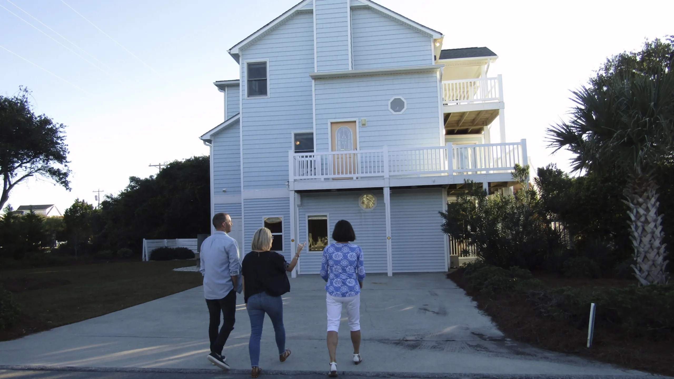 thumbnail - S12:E8 Waffle Time on Emerald Isle
