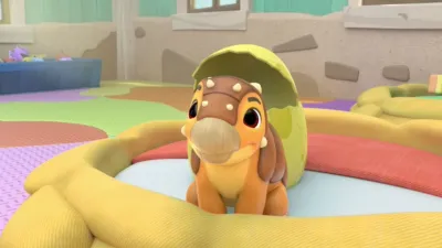 thumbnail - S3:E1 Hankie Comes Out of Her Shell / Min's Missing Care Case