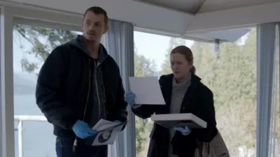 thumbnail - S4:E2 Unraveling