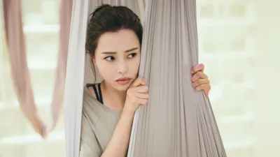 thumbnail - S2:E8 Episode 8 A Worm Gets Crushed When Stepped on