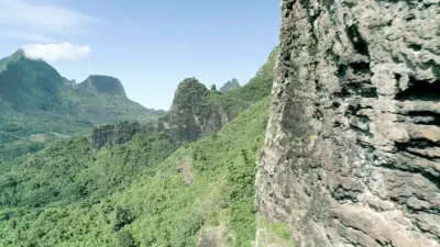 thumbnail - S2:E7 Lost Island Predators