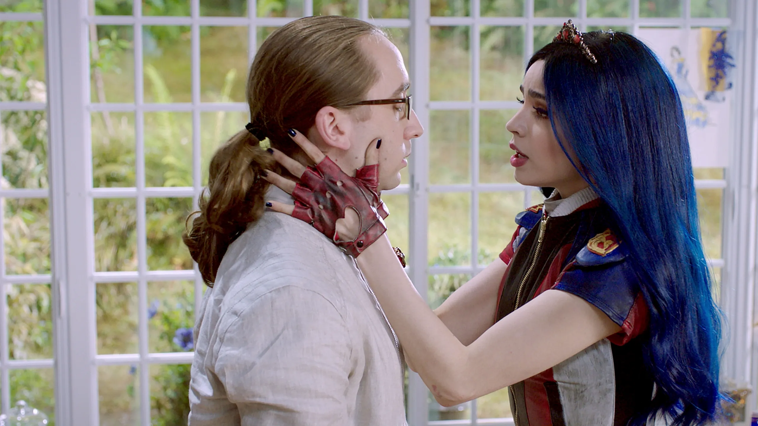 "One Kiss" | Descendants 3 Music Video