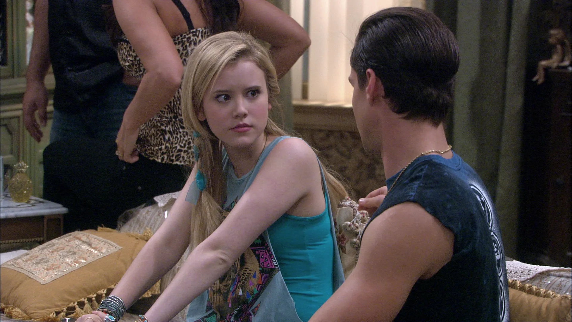 thumbnail - S3:E14 What Happens in Jersey..., Part 1
