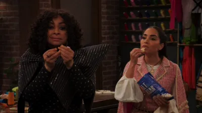 thumbnail - S6:E14 Raven's Clone